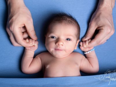 <div class=boy-info-container style=background-color:#d3eafc;><h4 class=boy>Emil</h4></div> <div class=boy-info-container style=background-color:#d3eafc;><h4 class=boy>Emil</h4></div>