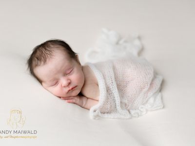 <div class=girl-info-container style=background-color:#f0d2d2;><h4 class=girl>Malea</h4></div> <div class=girl-info-container style=background-color:#f0d2d2;><h4 class=girl>Malea</h4></div>