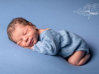 <div class=boy-info-container style=background-color:#d3eafc;><h4 class=boy>Simon Halúskova</h4></div> <div class=boy-info-container style=background-color:#d3eafc;><h4 class=boy>Simon Halúskova</h4></div>